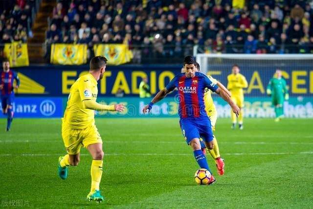 为国足助威！赵继伟现场观看国足vs泰国比赛