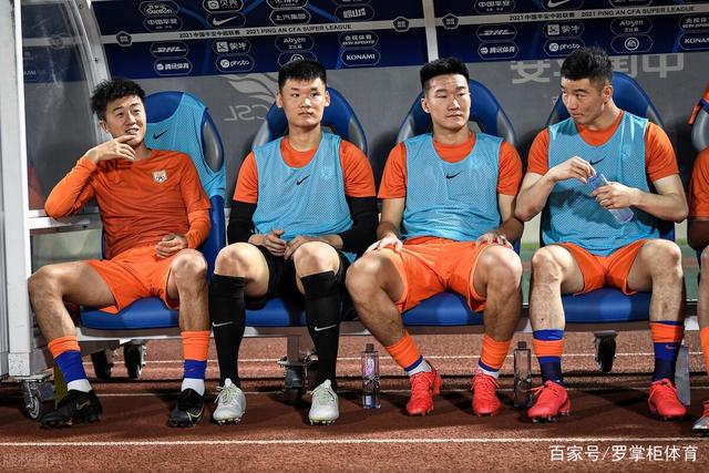 新教皇喜欢打网球 比起公牛小熊更支持白袜